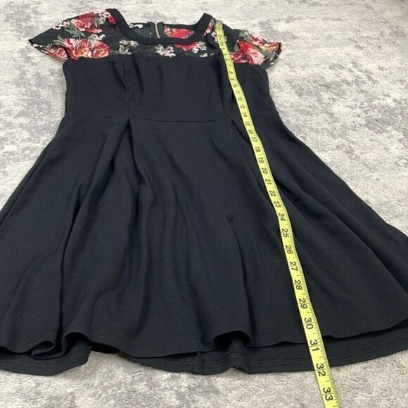 OOTD Black Floral Fit Flare Mini Dress Short Sleeve Sz L - Picture 5 of 12